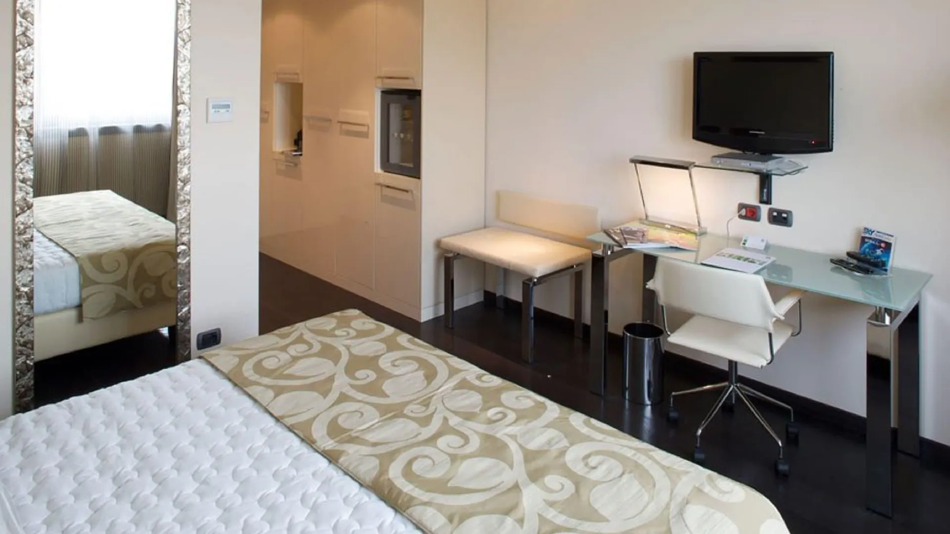 Grand Hotel Mattei Ravenna 4*,  Italien